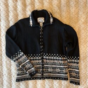 Heirloom Collectibles Women’s Black and White Knit Cardigan Size L